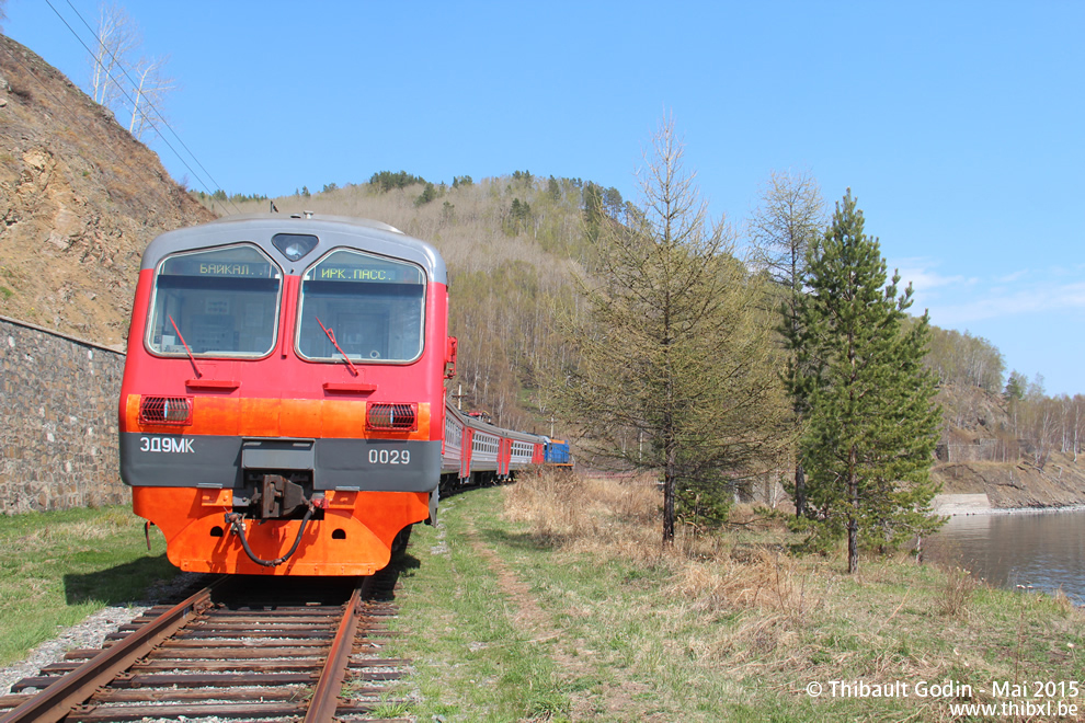 Le convoi sur les voies du Circum-Baïkal entre Angasolskaïa (KM 149) et Sharyzhalgay (KM 138)