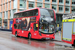 Alexander Dennis E40D Enviro400 MMC Hybrid n°2612 (SN18 KLC) sur la ligne 381 (TfL) à Londres (London)