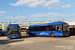 Volvo B5L Hybrid 7900 n°VSH69923 (BV13 ZCL) sur la ligne 76 (First Berkshire and The Thames Valley) à Londres (London)