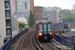 Bombardier DLR B07 Stock n°128 sur le DLR (TfL) à Londres (London)