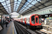 Bombardier London Underground S7 Stock n°21419 sur la District Line (TfL) à Londres (London)