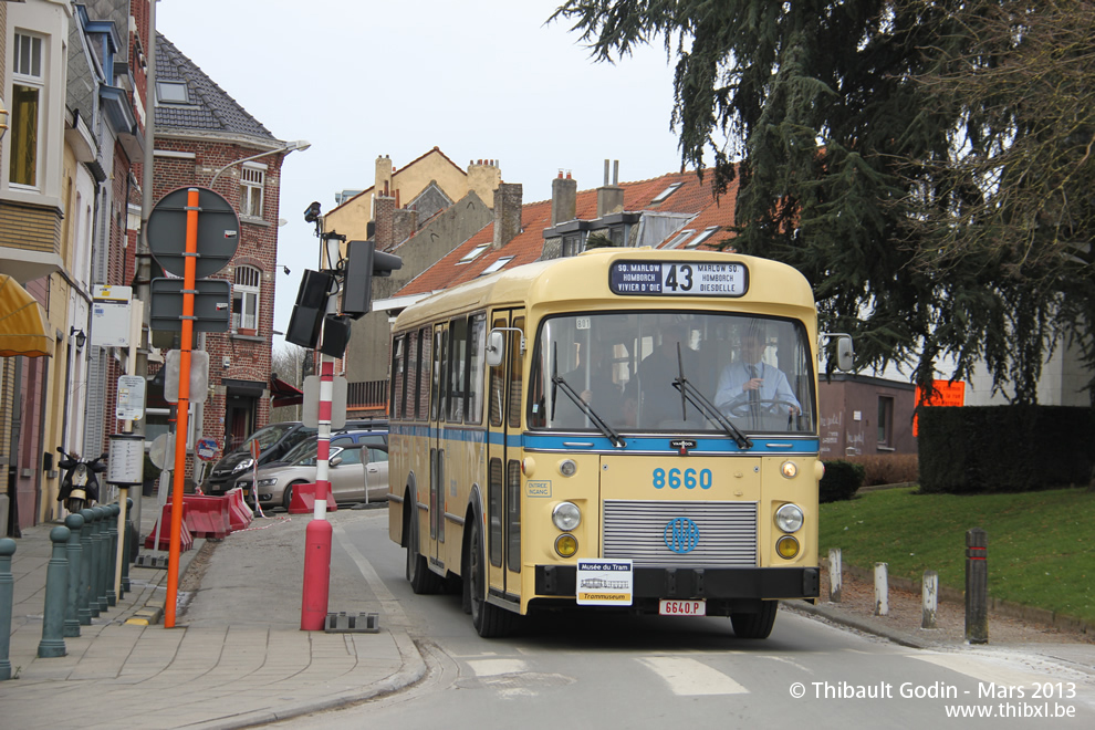 Autobus 8660 du Musée du Transport Urbain Bruxellois - Trammuseumbrussels