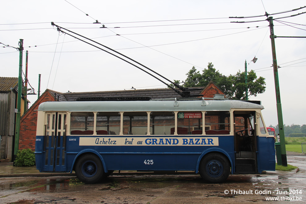 Trolleybus T32 FN-CEB 425 de Liège - Musée des Trolleybus de Sandtoft