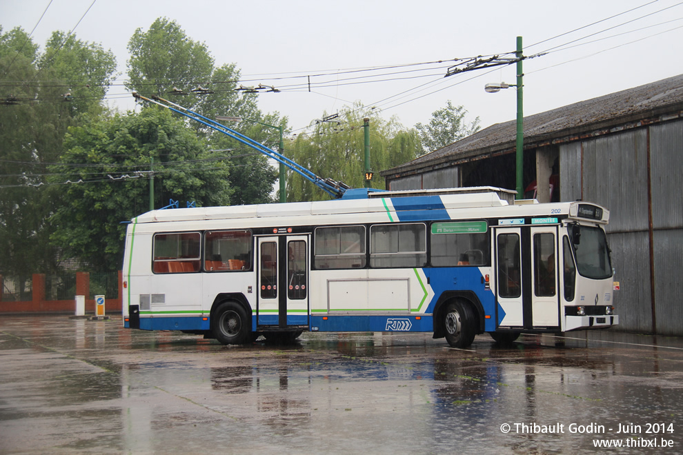 Renault ER 100 n°202 (8319 JD 13) de Marseille au Trolleybus Museum à Sandtoft