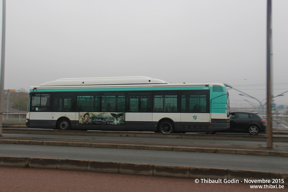 Bus 7068 (786 PLJ 75) sur la ligne 103 (RATP) à Thiais
