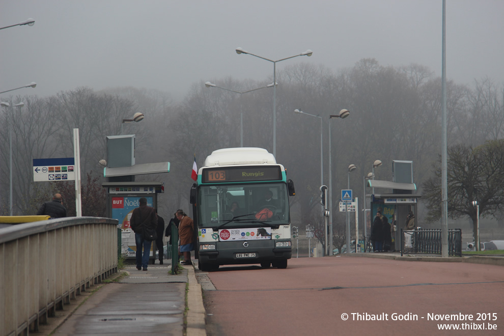 Bus 7087 (486 PMC 75) sur la ligne 103 (RATP) à Thiais