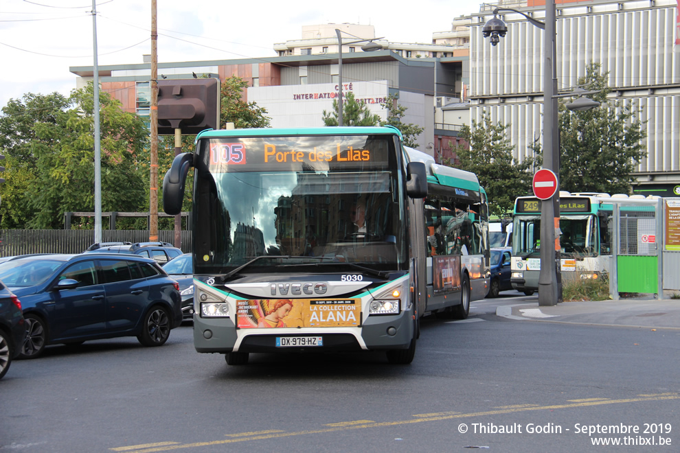 Bus 5030 (DX-979-HZ) sur la ligne 105 (RATP) à Porte des Lilas (Paris)