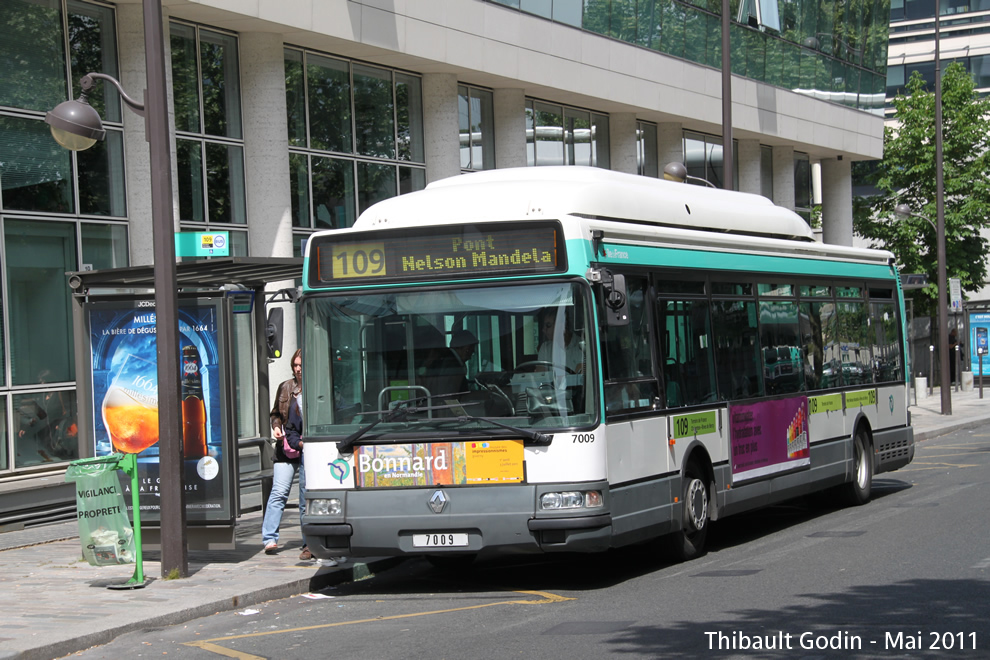 Bus 7009 sur la ligne 109 (RATP) à Cour Saint-Emilion (Paris)