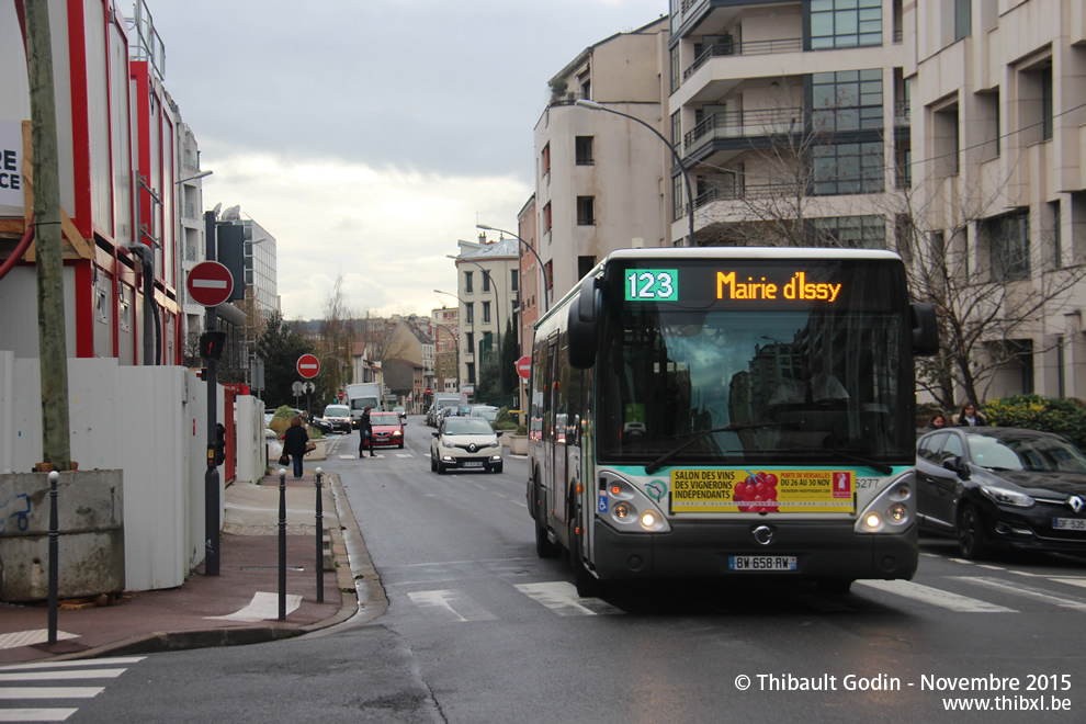 Bus 5277 (BW-658-RW) sur la ligne 123 (RATP) à Issy-les-Moulineaux