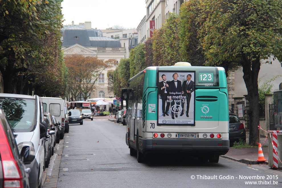 Bus 5277 (BW-658-RW) sur la ligne 123 (RATP) à Issy-les-Moulineaux