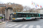 Bus 5290 (BX-136-NH) sur la ligne 123 (RATP) à Issy-les-Moulineaux