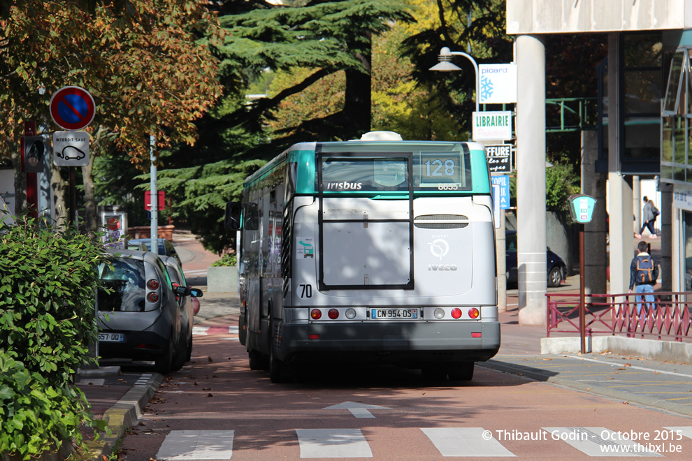 Bus 8655 (CN-954-DS) sur la ligne 128 (RATP) à Sceaux