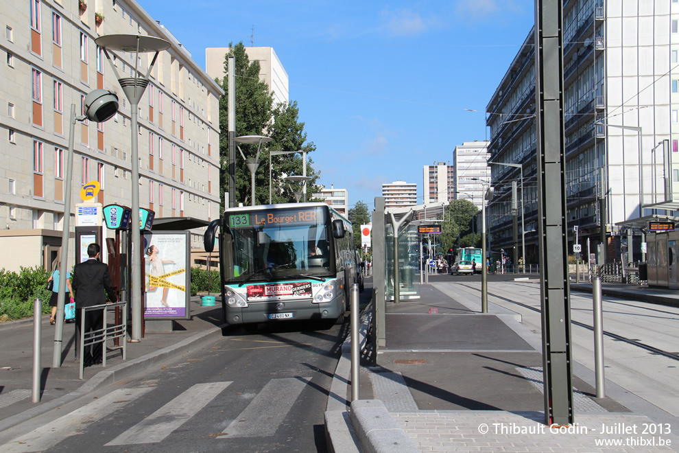 Bus 8616 (CJ-480-NX) sur la ligne 133 (RATP) à Sarcelles