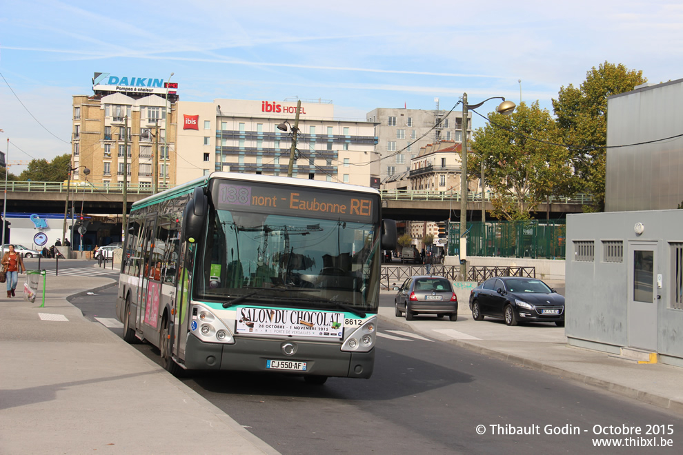 Bus 8612 (CJ-550-AF) sur la ligne 138 (RATP) à Porte de Clichy (Paris)