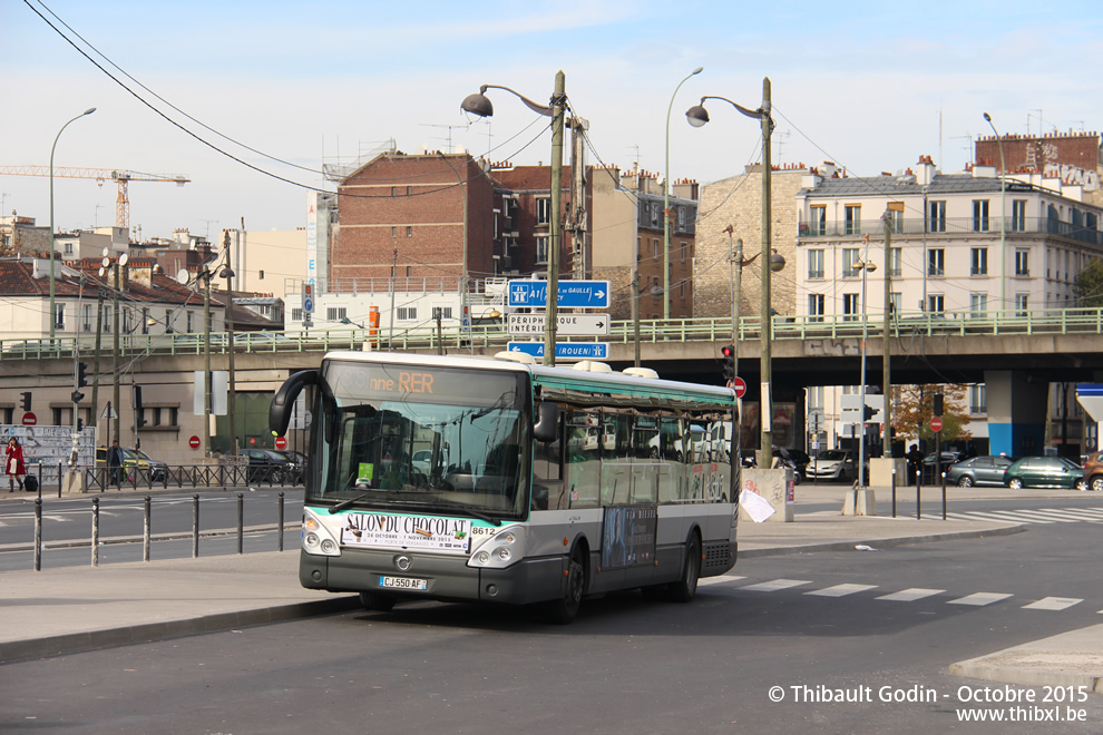 Bus 8612 (CJ-550-AF) sur la ligne 138 (RATP) à Porte de Clichy (Paris)