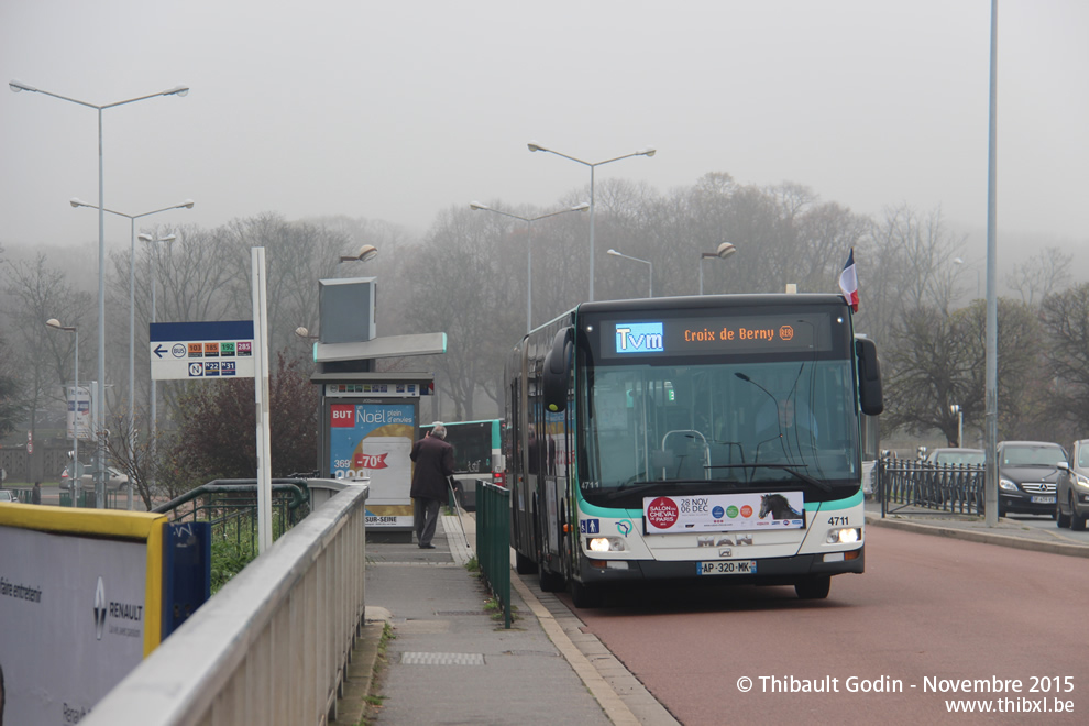 Bus 4711 (AP-320-MK) sur la ligne Tvm (Trans-Val-de-Marne - RATP) à Thiais
