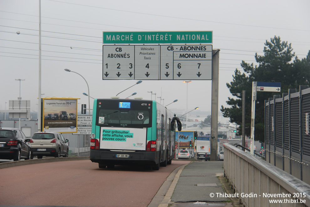 Bus 4711 (AP-320-MK) sur la ligne Tvm (Trans-Val-de-Marne - RATP) à Chevilly-Larue
