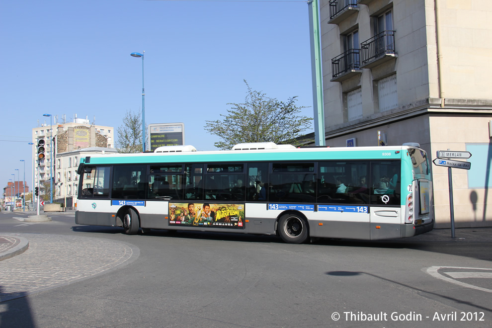 Bus 9308 (694 QWD 75) sur la ligne 143 (RATP) à Noisy-le-Sec