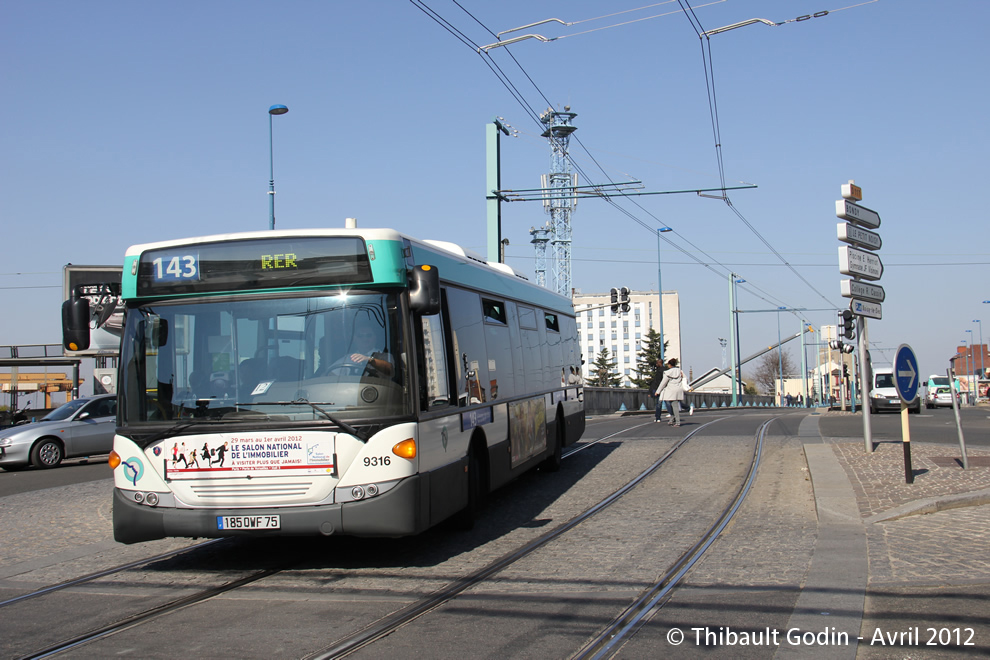 Bus 9316 (185 QWF 75) sur la ligne 143 (RATP) à Noisy-le-Sec