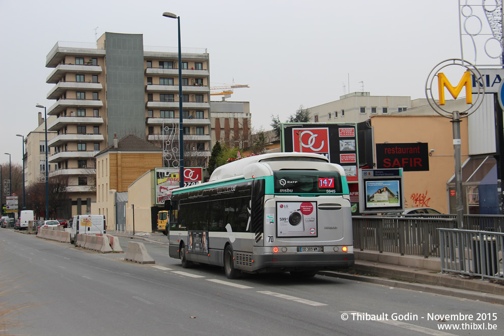 Bus 5945 (DD-389-WM) sur la ligne 147 (RATP) à Bobigny
