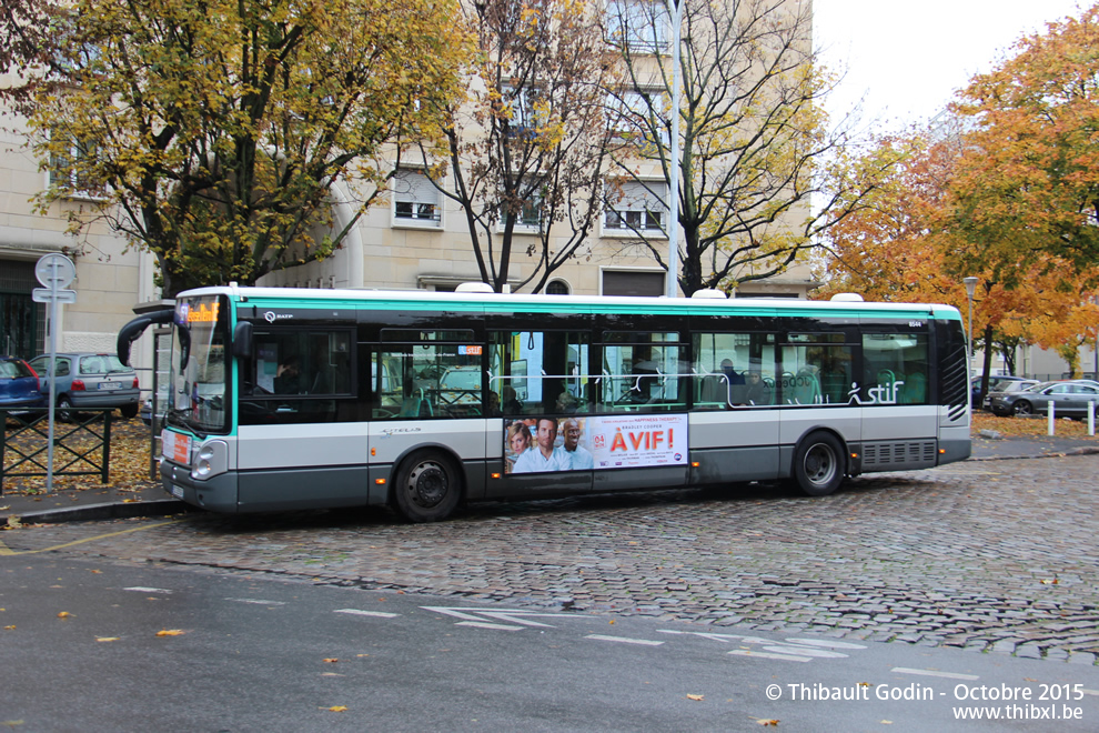 Bus 8544 (CC-329-GK) sur la ligne 159 (RATP) à Nanterre