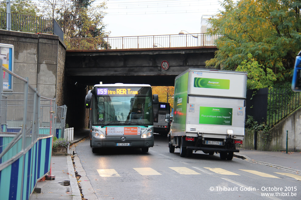 Bus 8544 (CC-329-GK) sur la ligne 159 (RATP) à Nanterre