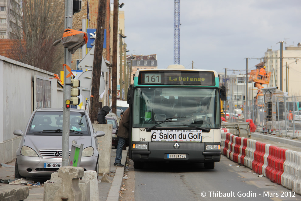 Bus 7261 (843 QAZ 75) sur la ligne 161 (RATP) à La Garenne-Colombes