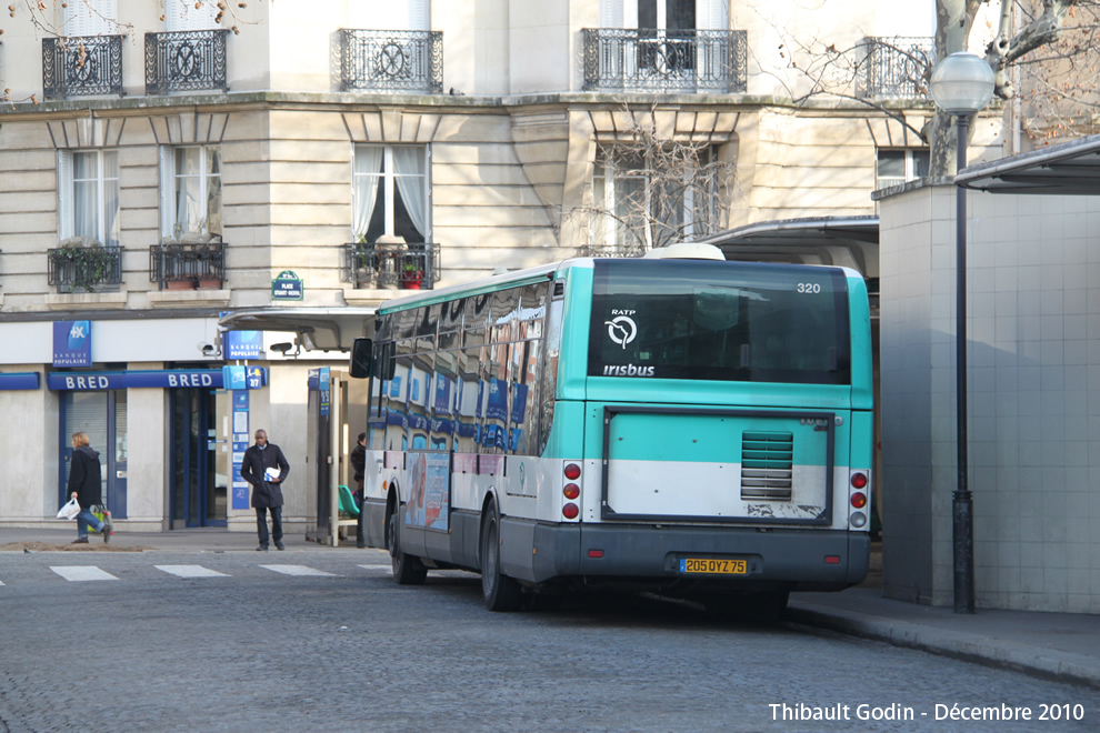 Bus 3201 (205 QYZ 75) sur la ligne 164 (RATP) à Porte de Champerret (Paris)