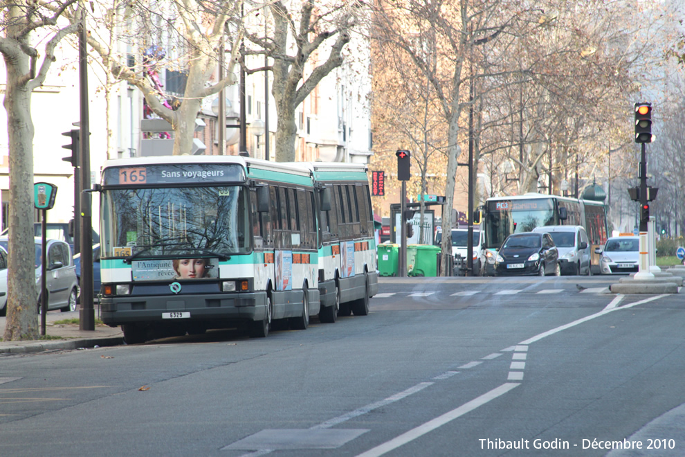 Bus 6329 sur la ligne 165 (RATP) à Porte de Champerret (Paris)