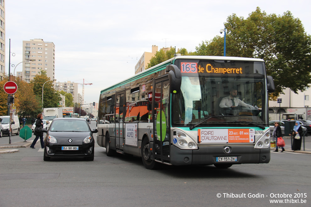 Bus 8766 (CY-151-ZH) sur la ligne 165 (RATP) à Asnières-sur-Seine