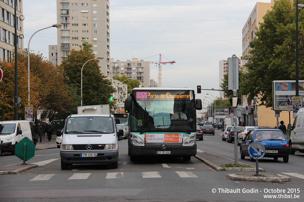 Bus 8766 (CY-151-ZH) sur la ligne 165 (RATP) à Asnières-sur-Seine