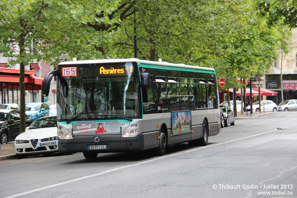 Bus 8777 (DA-971-CE) sur la ligne 165 (RATP) à Porte de Champerret (Paris)