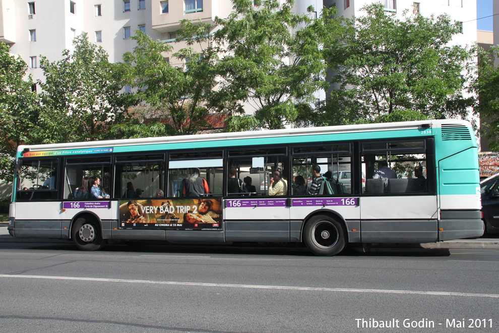 Bus 2838 sur la ligne 166 (RATP) à Asnières-sur-Seine