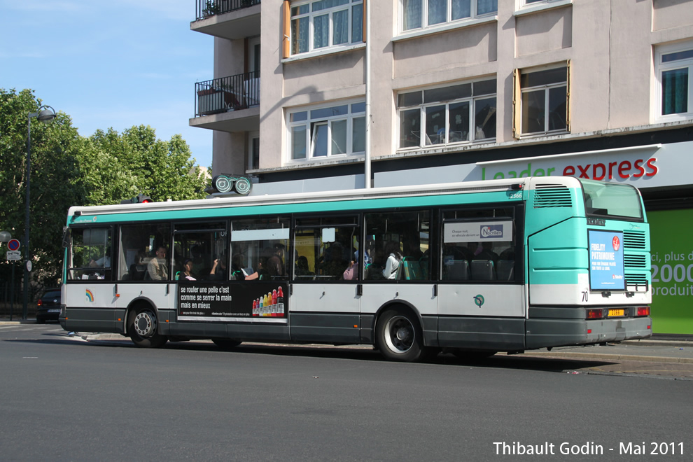 Bus 2366 sur la ligne 166 (RATP) à Asnières-sur-Seine