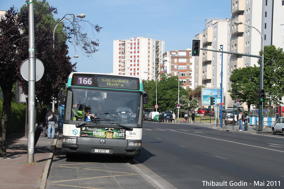 Bus 2675 sur la ligne 166 (RATP) à Asnières-sur-Seine