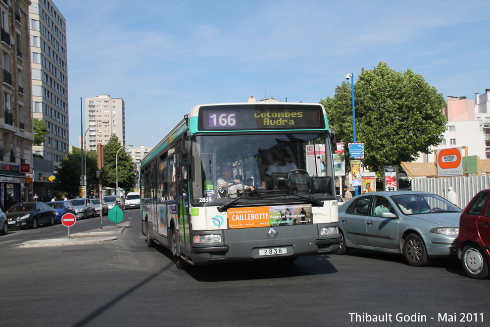 Bus 2838 sur la ligne 166 (RATP) à Asnières-sur-Seine