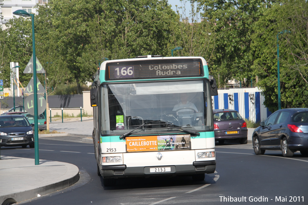 Bus 2153 sur la ligne 166 (RATP) à Asnières-sur-Seine