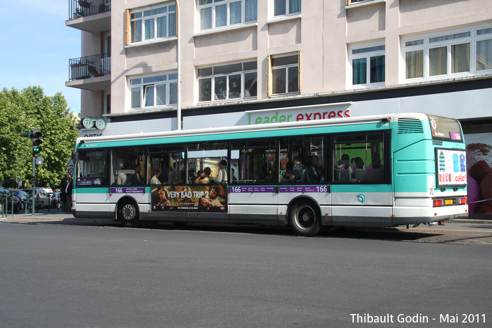 Bus 2140 sur la ligne 166 (RATP) à Asnières-sur-Seine