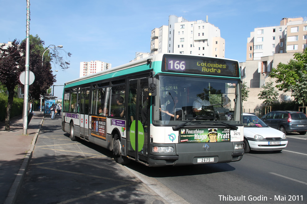 Bus 2675 sur la ligne 166 (RATP) à Asnières-sur-Seine