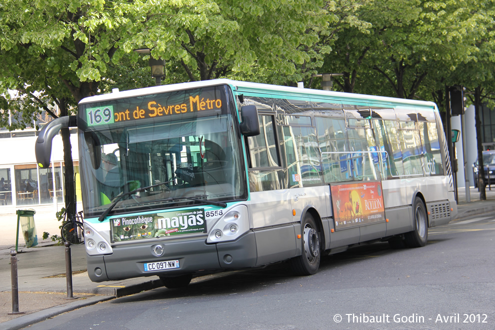 Bus 8558 (CC-097-NW) sur la ligne 169 (RATP) à Hôpital Européen Georges Pompidou (Paris)