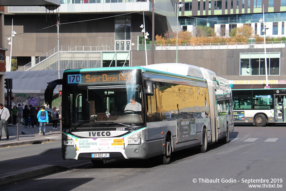Bus 5059 (DY-922-JT) sur la ligne 170 (RATP) à Porte des Lilas (Paris)