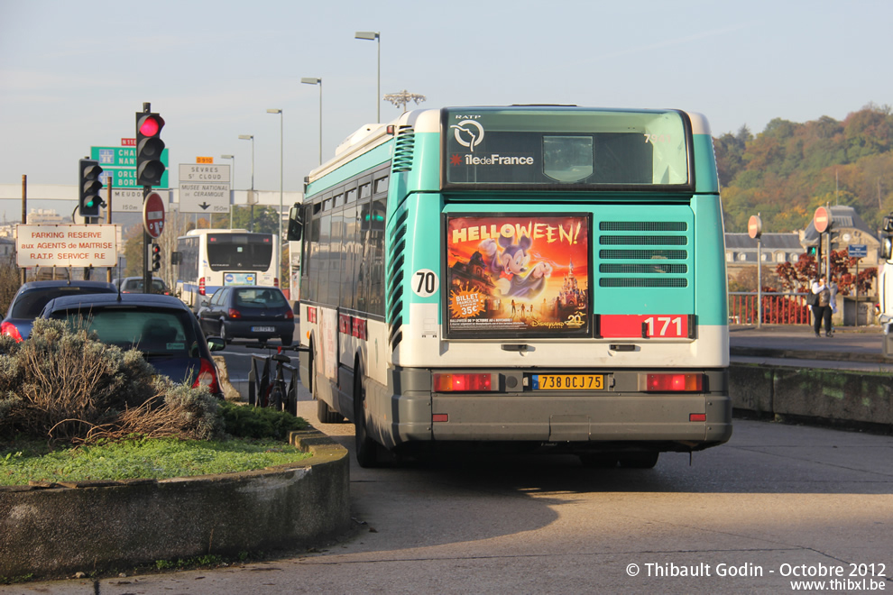 Bus 7941 (738 QCJ 75) sur la ligne 171 (RATP) à Boulogne-Billancourt