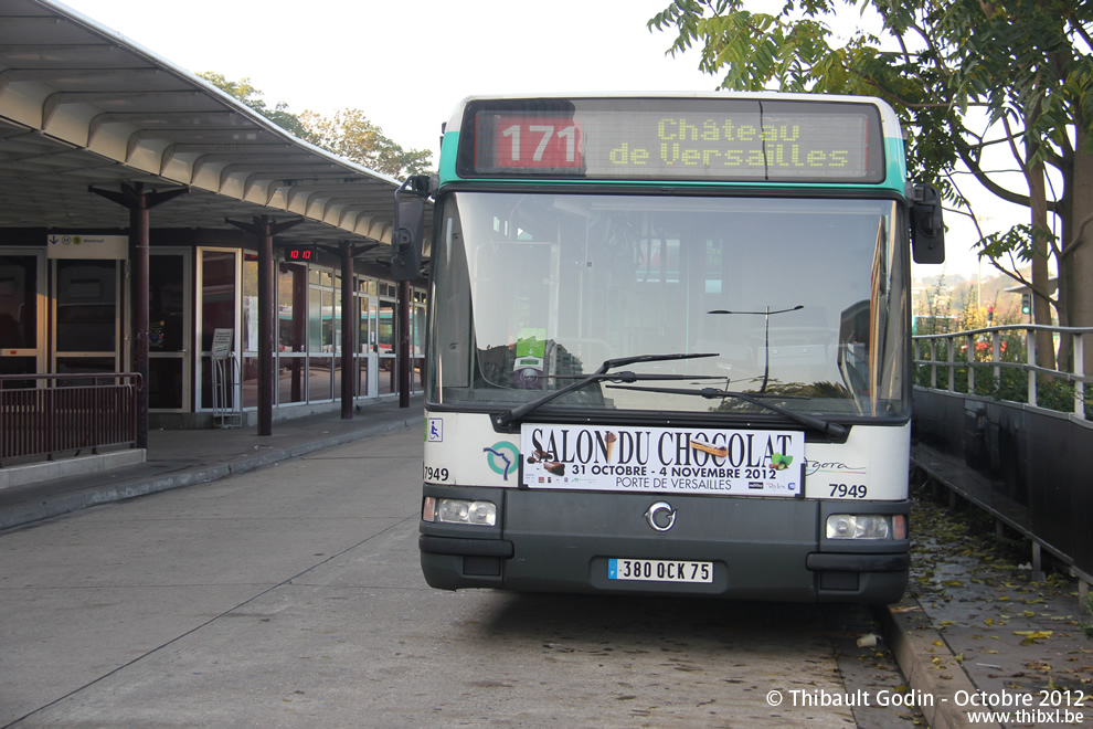 Bus 7949 (380 QCK 75) sur la ligne 171 (RATP) à Boulogne-Billancourt