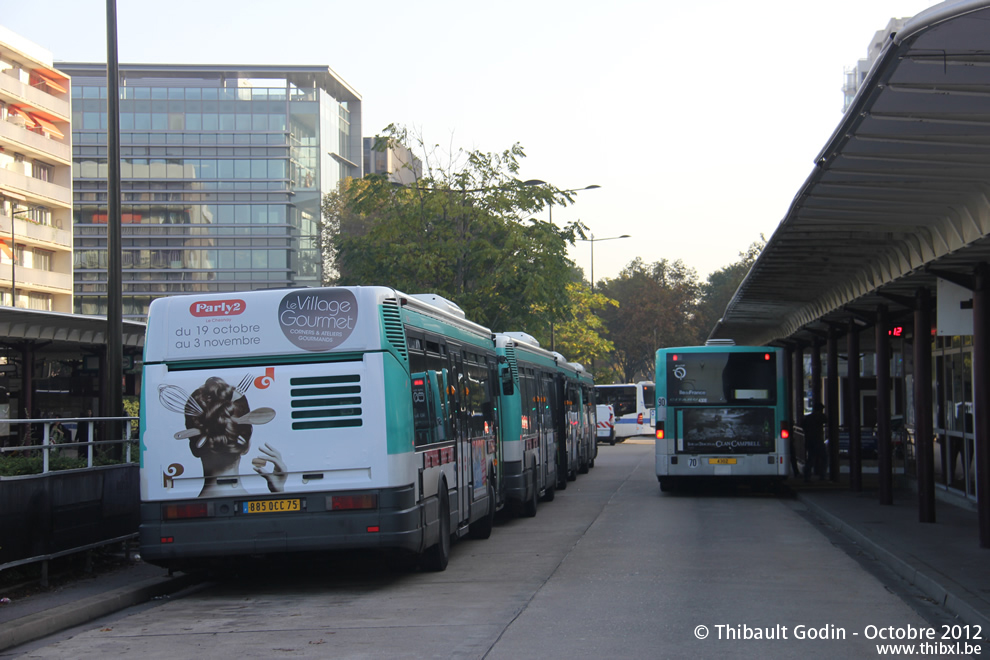 Bus 7940 (885 QCC 75) sur la ligne 171 (RATP) à Boulogne-Billancourt