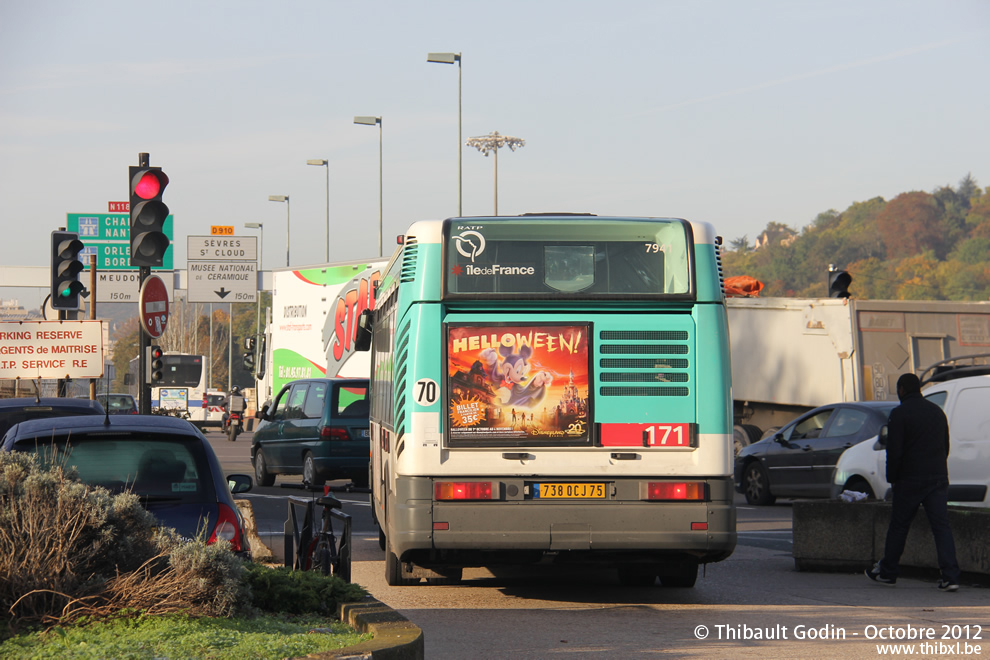 Bus 7941 (738 QCJ 75) sur la ligne 171 (RATP) à Boulogne-Billancourt