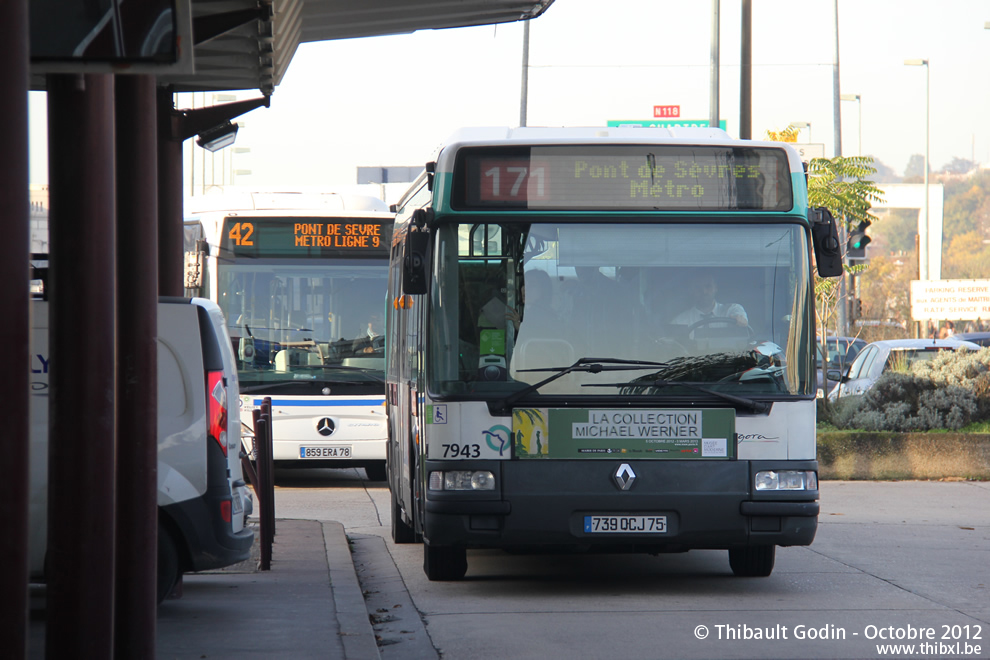 Bus 7943 (739 QCJ 75) sur la ligne 171 (RATP) à Boulogne-Billancourt