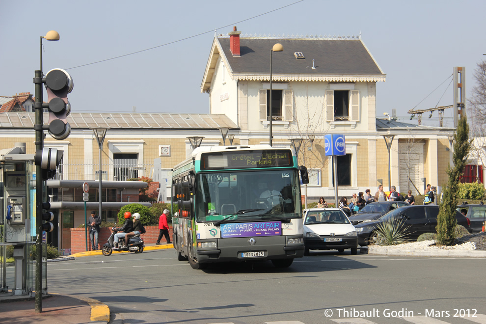 Bus 7707 (100 QBM 75) sur la ligne 172 (RATP) à Bourg-la-Reine