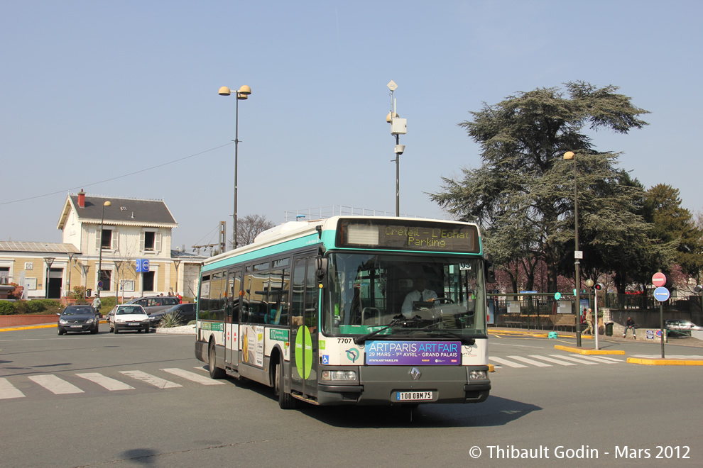 Bus 7707 (100 QBM 75) sur la ligne 172 (RATP) à Bourg-la-Reine