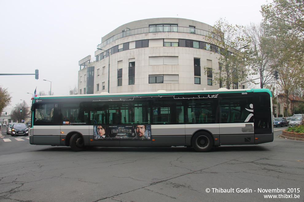 Bus 8849 (DS-967-KV) sur la ligne 172 (RATP) à Bourg-la-Reine