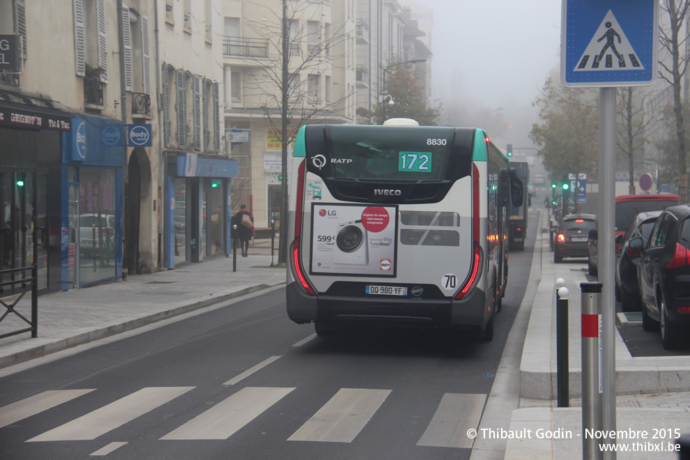 Bus 8830 (DQ-980-YF) sur la ligne 172 (RATP) à Bourg-la-Reine